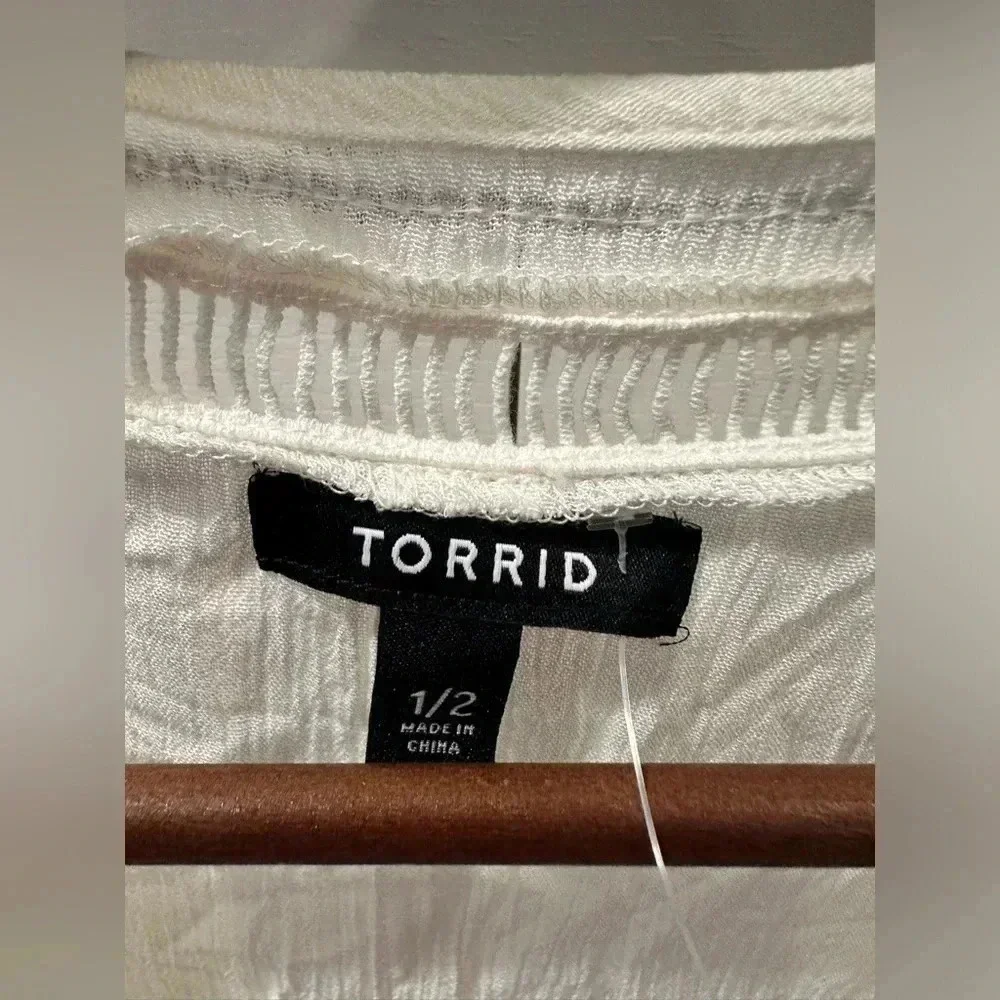 Torrid Ivory/ Silver Embroidered Long Cover-Up- Size 1/2